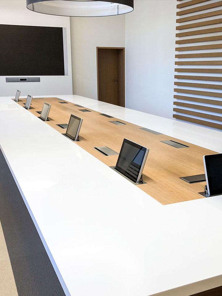 Innenausbauer für Konferenzräume und Büros mit eigener Architkektur über DIX concepts