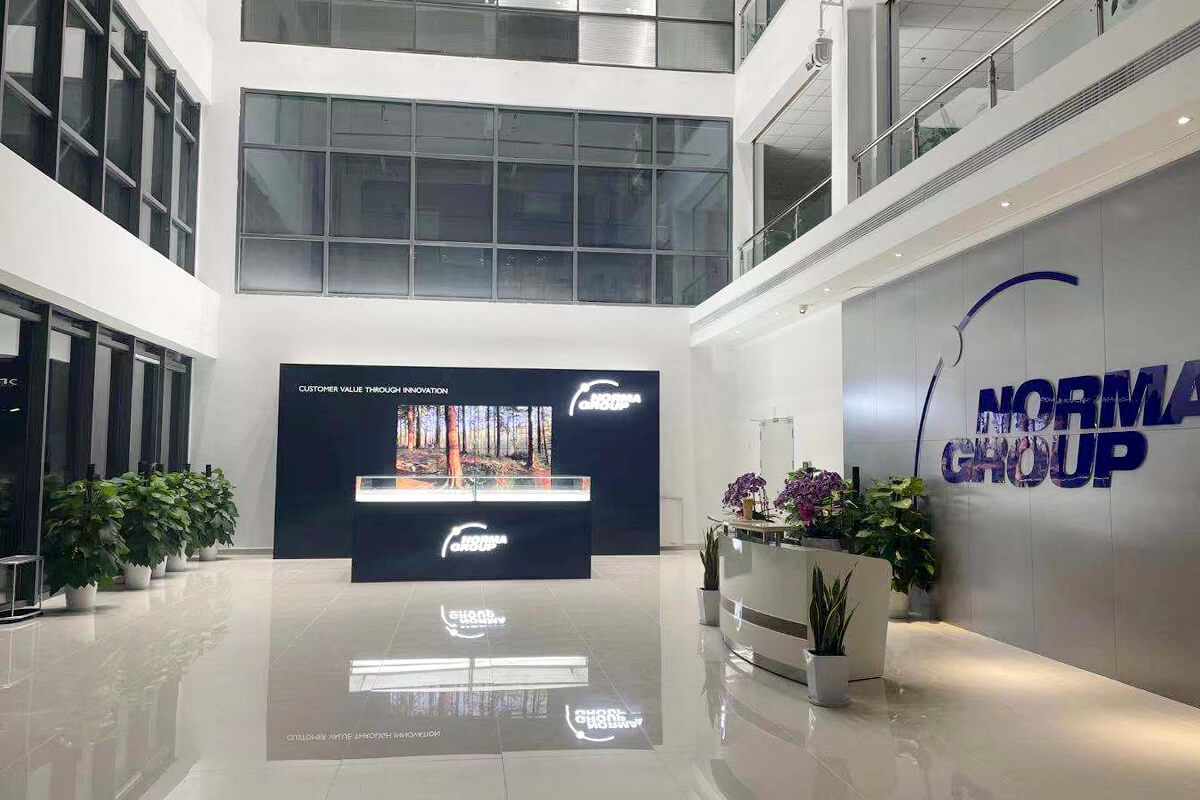 Innenausbau Bürogebäude in China von deutschem Innenausbauer Display International
