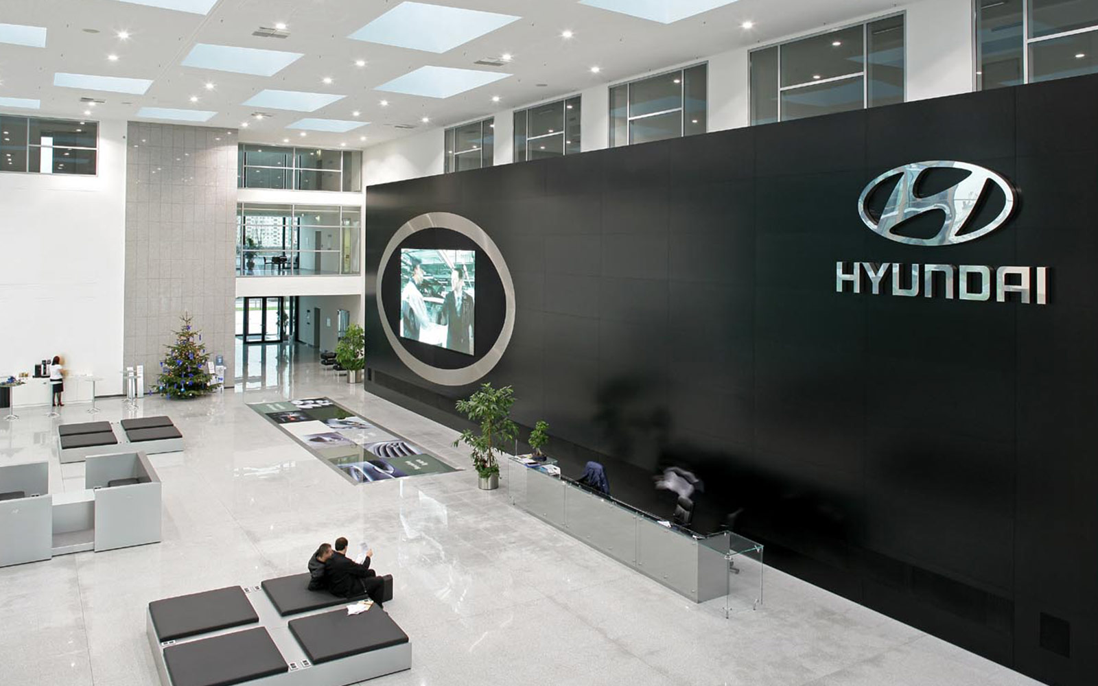 Innenausbau von Foyers – Display International für Hyundai