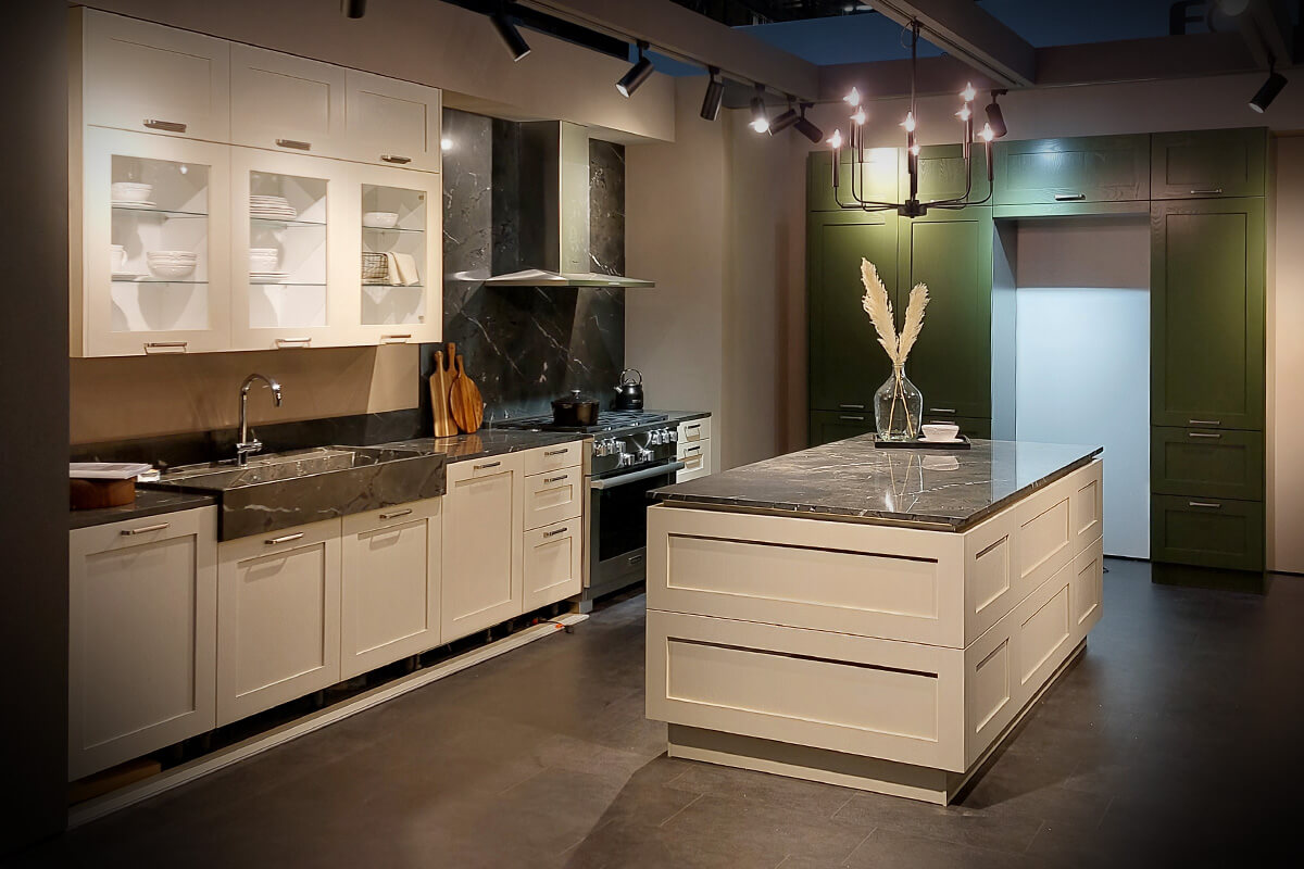 Display International builds exhibition booth for kitchen manufacturer at KBIS in Orlando.