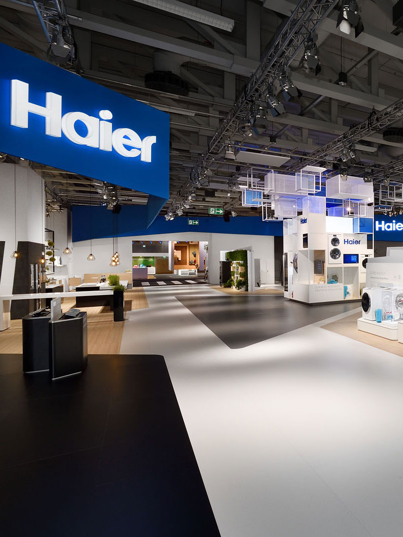 Stand builder Display Internatonal in Berlin at the IFA responsible for Haier's stand with own design by DIXConcepts.