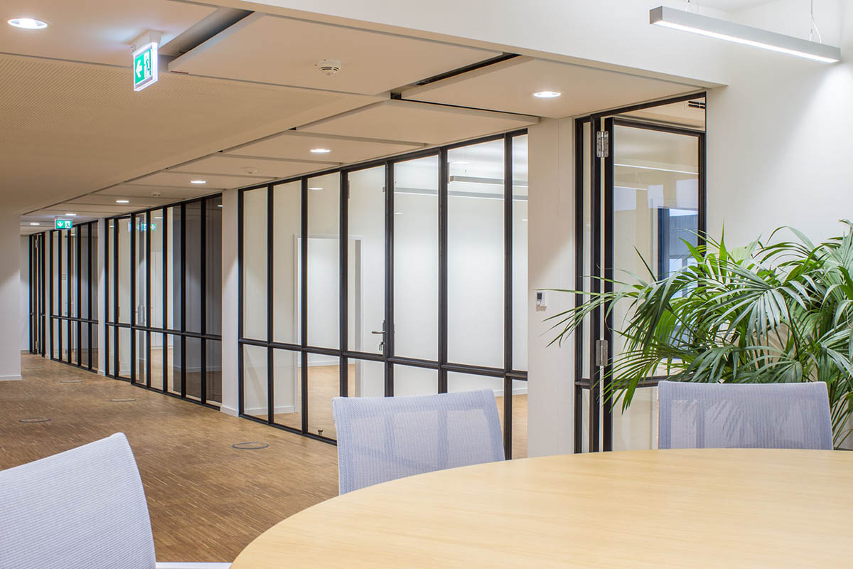 As an interior fitter in Aachen, responsible for the new offices of the INC Invention Center at RWTH Aachen University.