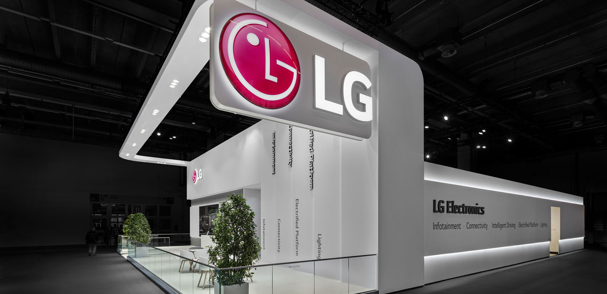 Exhibition stand builder in Frankfurt responsible for LG's exhibition stand at the IAA Mobility