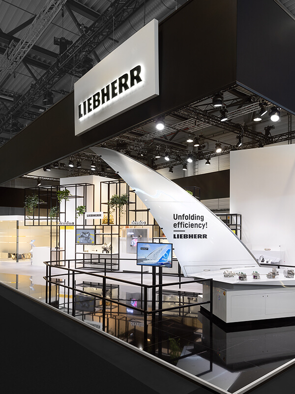 Messebauer Display International baut erneut Messestand für Liebherr auf der ILA in Berlin.