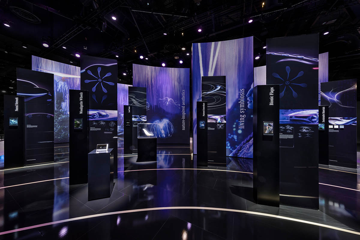 Exhibition booth of Mercedes-Benz in Las Vegas by Display International