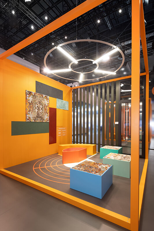 Messedesign mit Weitblick – Plastics Europe auf der K in Düsseldorf setzt auf zukunftsfähige Materialien und ein klares Konzept.