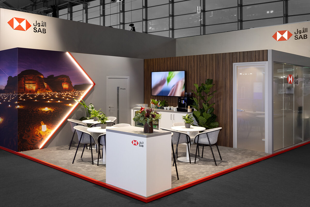 Als erfahrener Messebauer setzte Display International die Vision von 2LK für SAB mit handwerklicher Perfektion um.