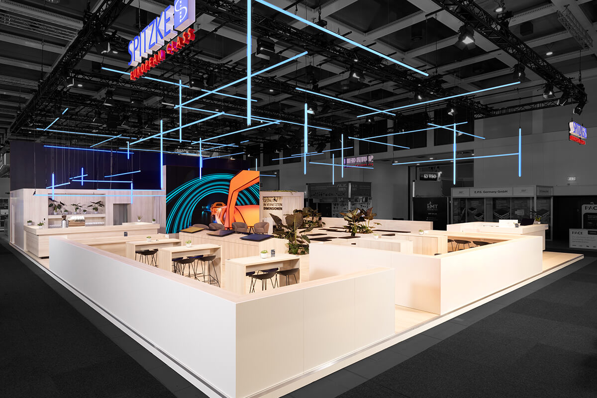 Messeauftritt von SPITZKE SE auf der InnoTrans 2026 unter dem Leitmotiv „Gestalten in vernetzten Dimensionen“.