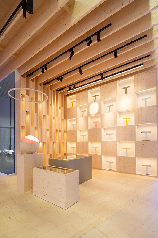 Zumtobel Präsentationsflächen für moderne Lichtlösungen auf der Light + Building in Frankfurt.